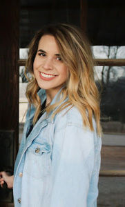 Meet your Posher, Danielle